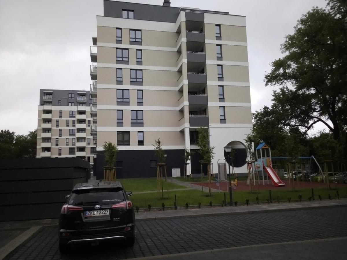 Apartament Szmaragdowy Platan Kolobřeh Exteriér fotografie